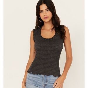 SHYANNE WOMEN'S SMOCKED RIBBED TANK